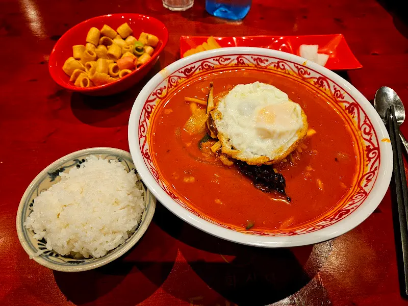 계란후라이가 올라간 짬뽕