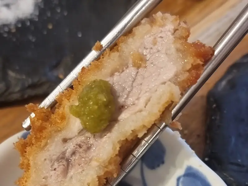 카츠오 돈까스 단면