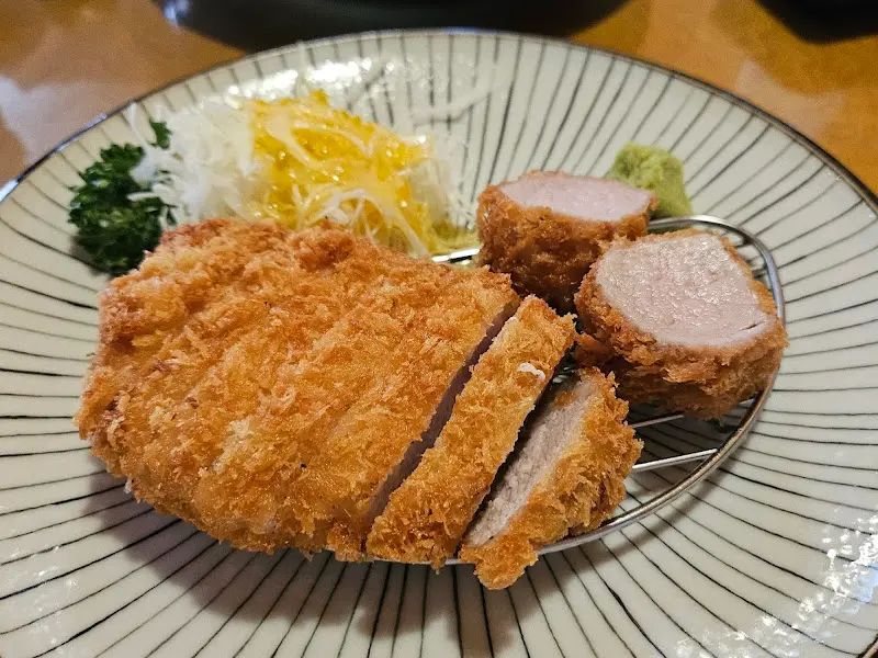 겉바속촉의 정석, 돈까스