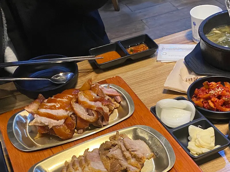 깔끔한 테이블 세팅