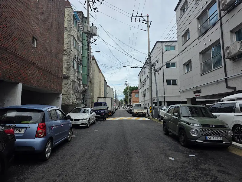 식당 주변 골목길 모습