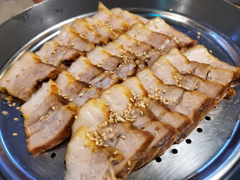 윤기가 흐르는 보쌈