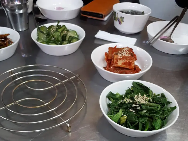 정갈한 밑반찬들