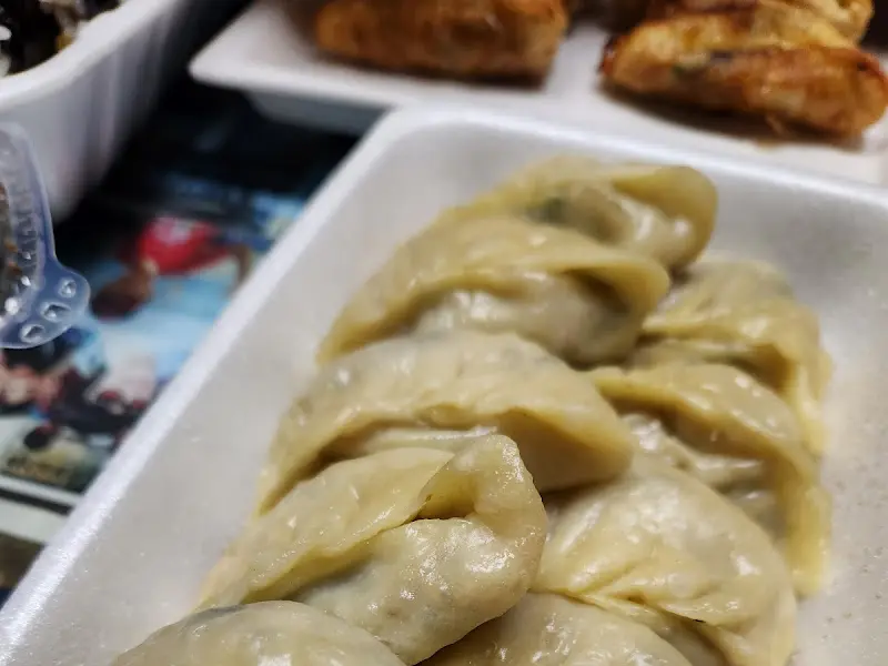 윤기 흐르는 찐만두