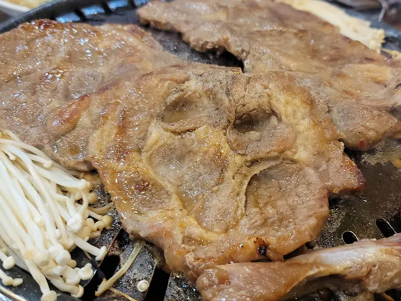구워진 돼지갈비