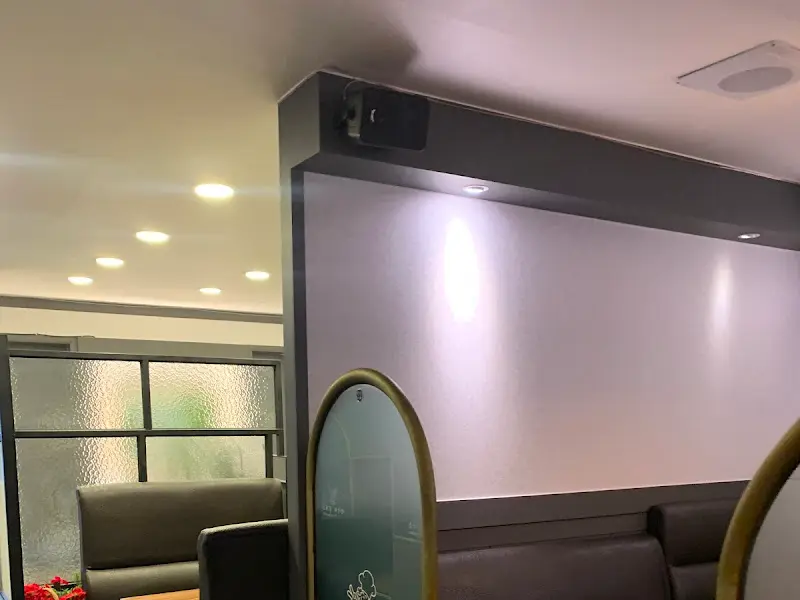 아저씨돈까스 내부