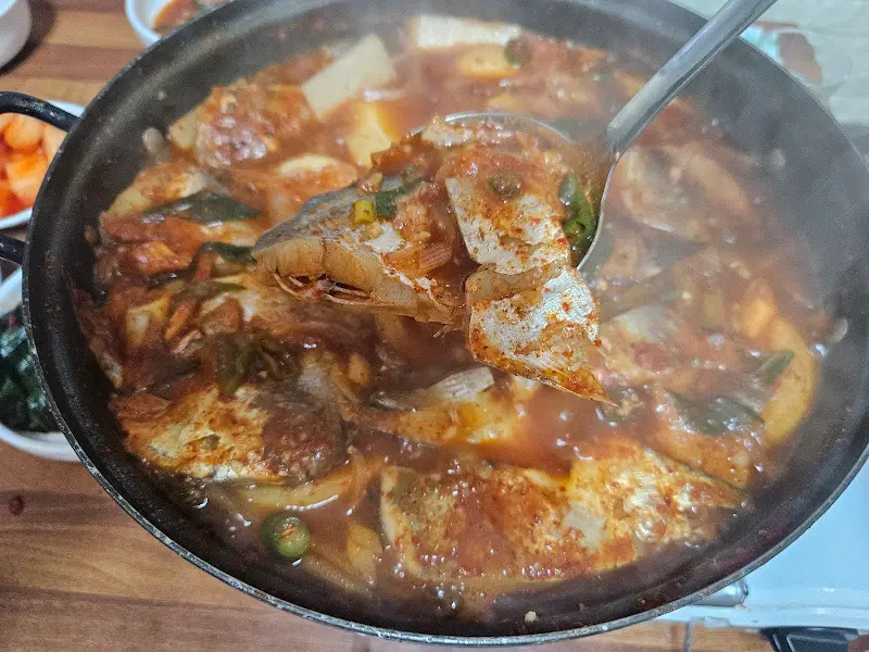 묵은지 고등어찜 크게 한 스푼