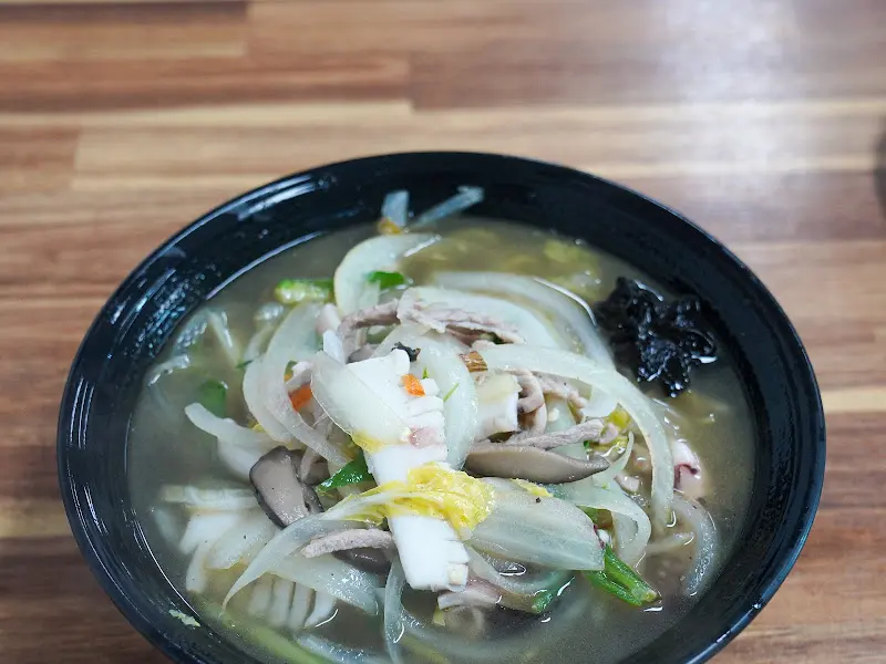 다시 봐도 먹음직스러운 하얀 고추짬뽕