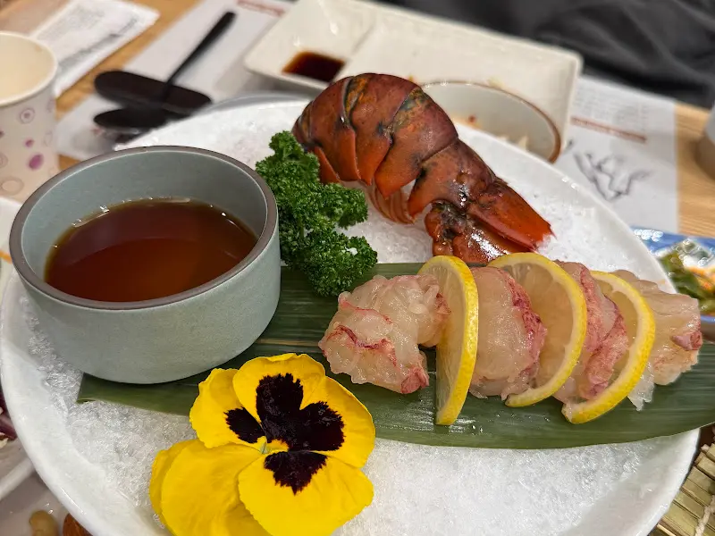 랍스터 회의 화려한 자태