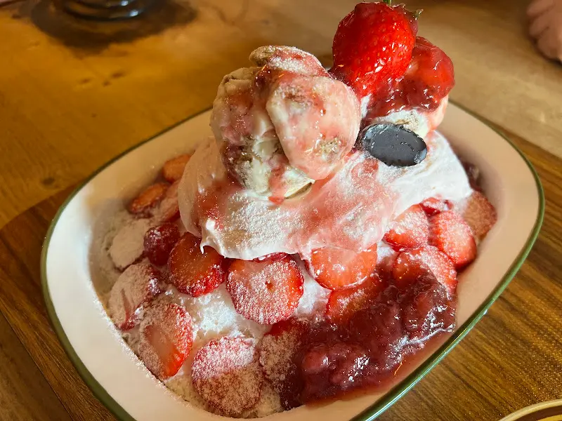 미세스피베리의 딸기 빙수 근접 샷