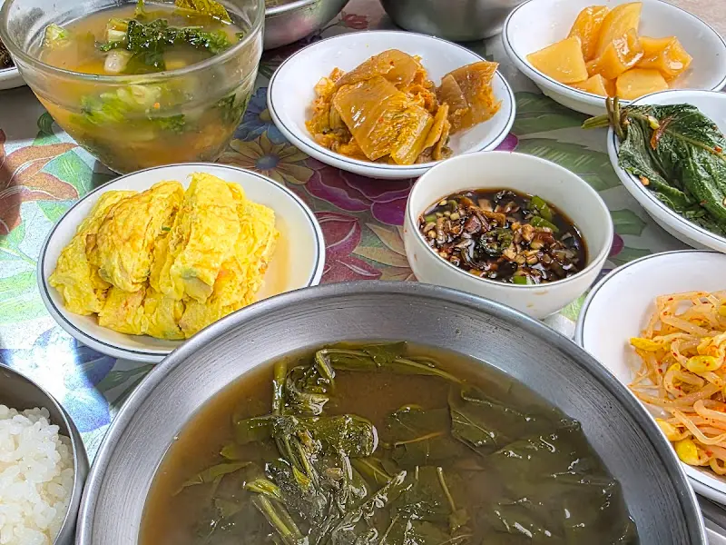 아욱국과 계란말이 클로즈업