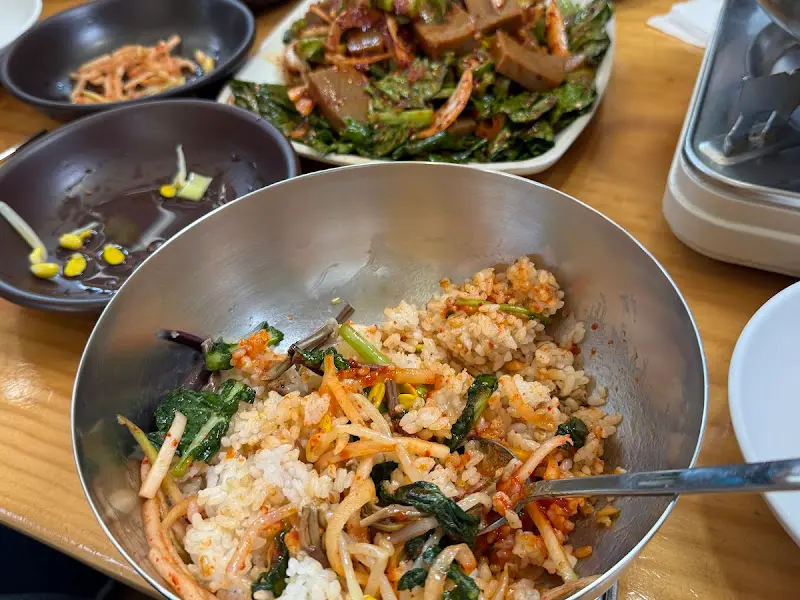 보리비빔밥과 함께 먹는 두부버섯전골