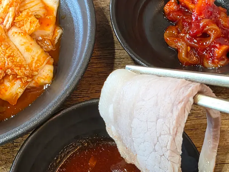 돼지곰탕과 곁들여 먹는 김치