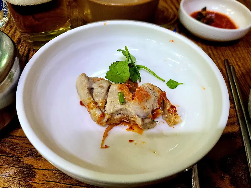 깔끔하게 차려진 밑반찬