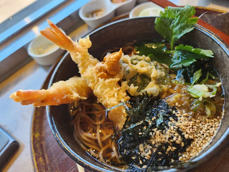 덴푸라가 올라간 따뜻한 소바