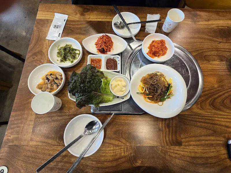 수육 한 상 차림