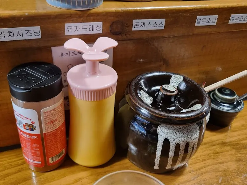 톤쇼우 부산대본점 테이블 세팅