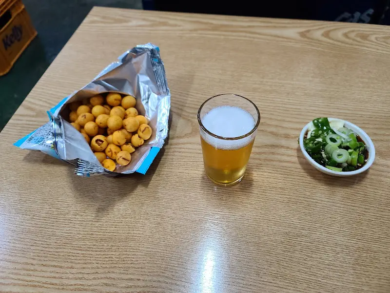 멸치회무침과 맥주