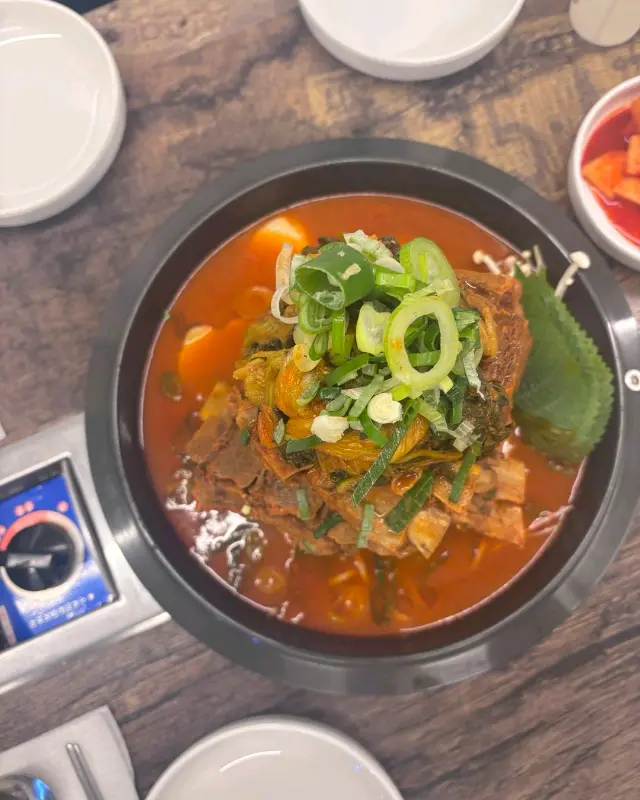 맛있는 감자탕 한 상