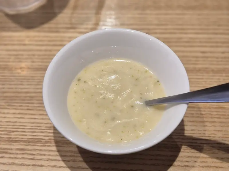 브로콜리 스프 근접샷