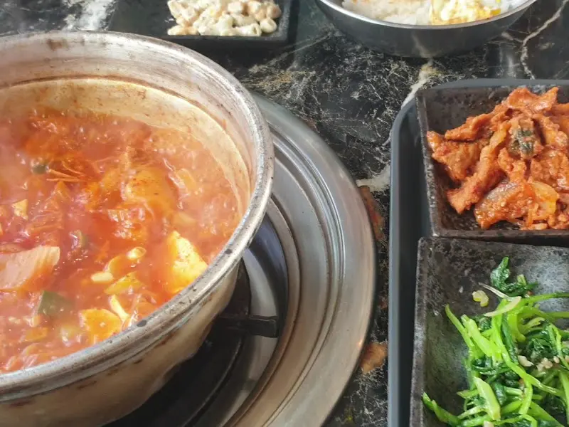 김치찌개와 반찬