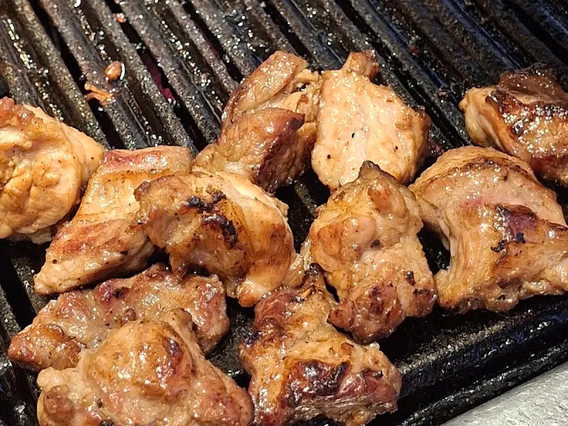 숯불 위에서 구워지는 주먹고기