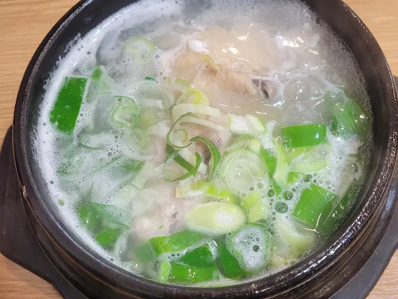 보글보글 끓는 반계탕