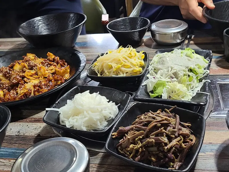 쭈꾸미와 밑반찬