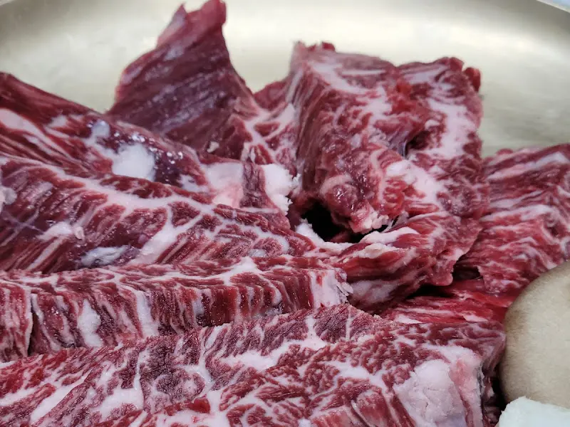 선홍빛 한우 갈비살