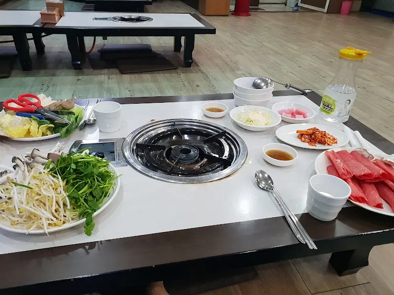 깔끔한 테이블 세팅