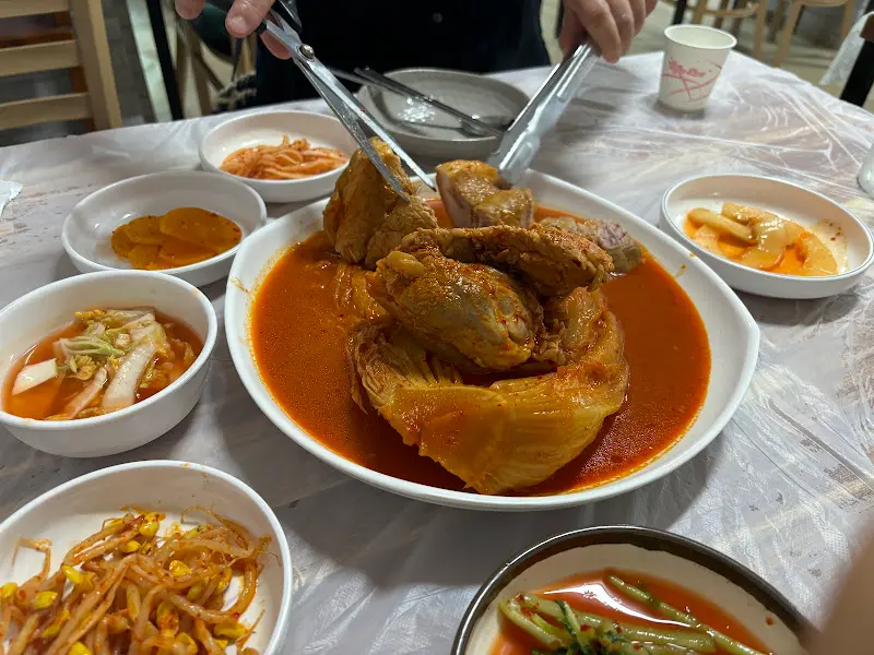 푸짐한 김치찜 한 상 차림