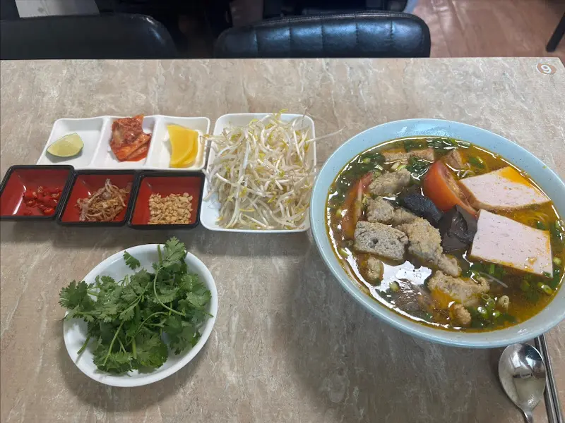 바닷게 쌀국수 한상차림