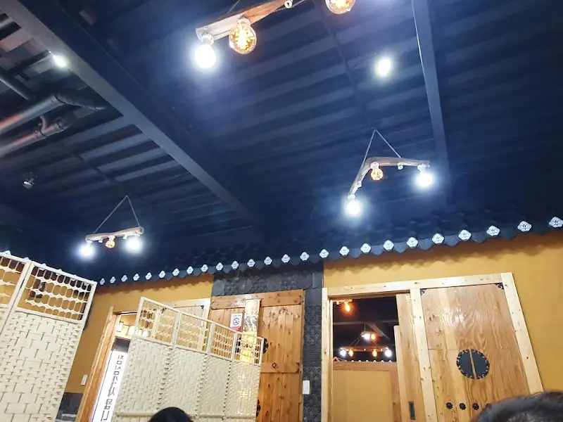 식당 천장 조명