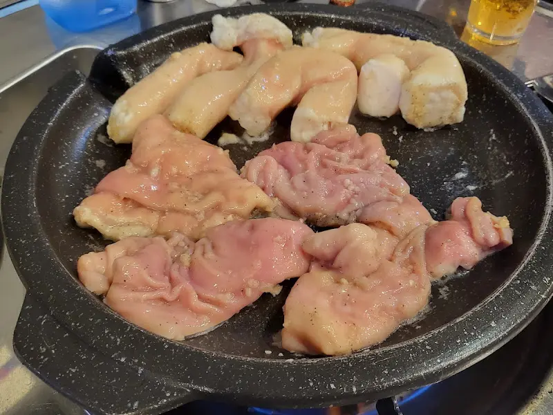 불판 위에서 지글거리는 막창과 대창