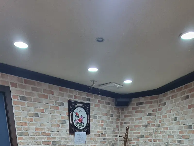 신락원 내부 인테리어