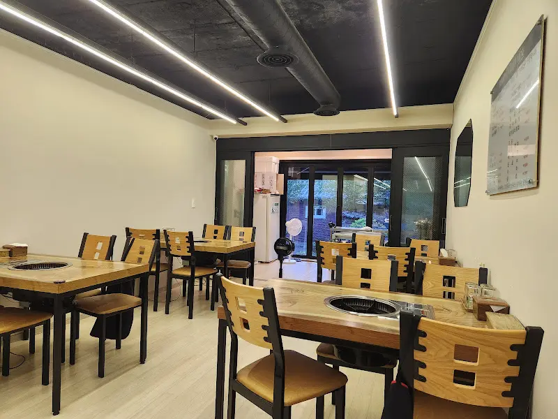 정갈한 테이블 세팅