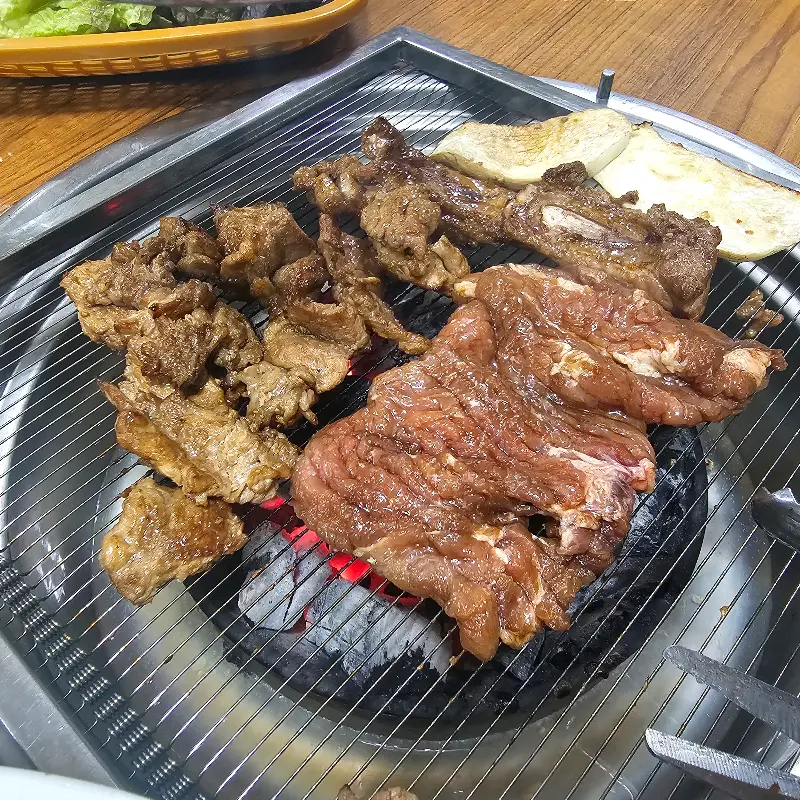 숯불갈비 근접샷
