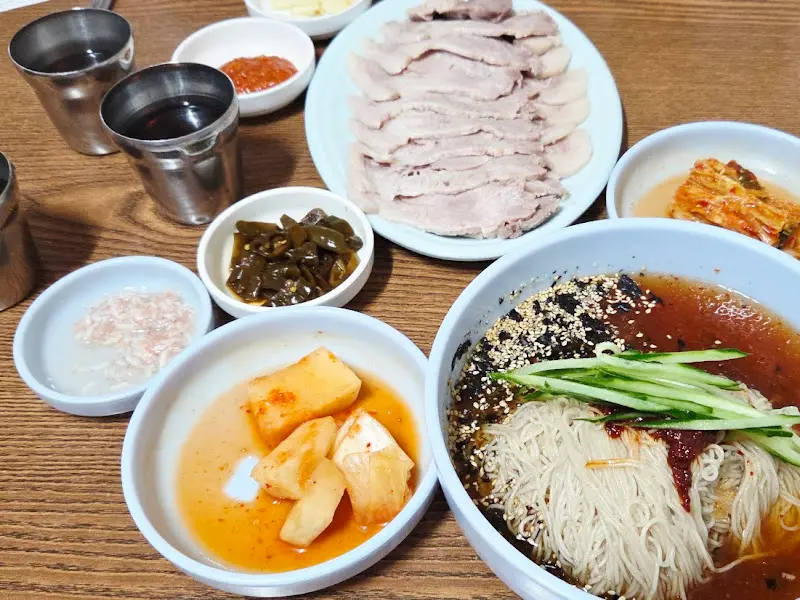 장원막국수 한상차림