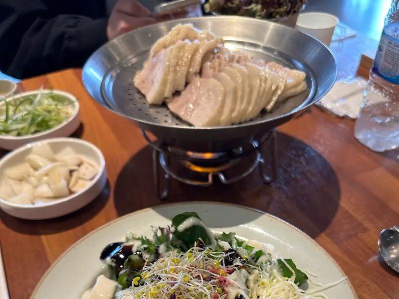 보쌈 정식 한 상 차림