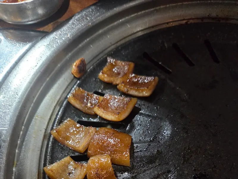 잘 구워진 돼지갈비