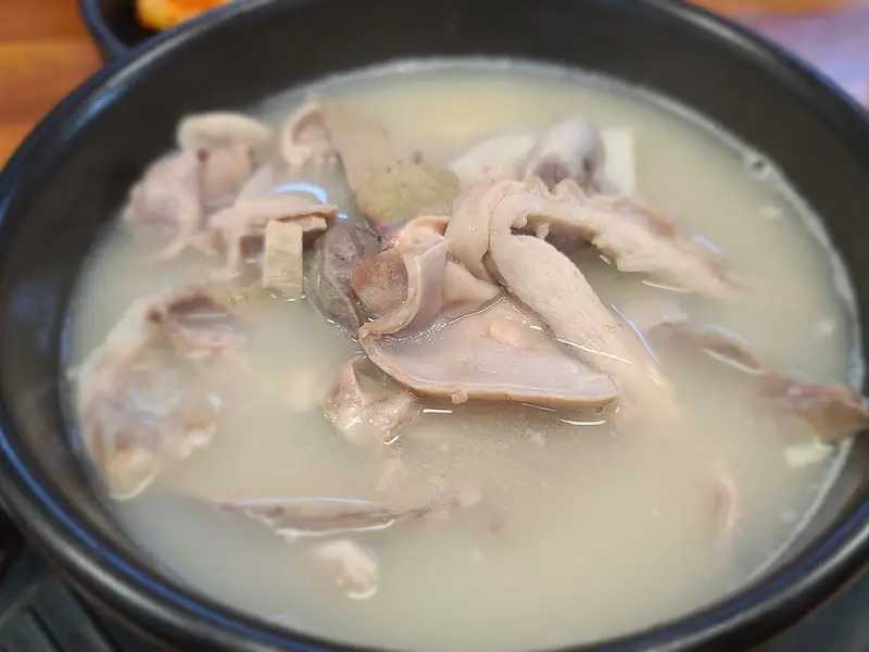 푸짐한 순대국밥
