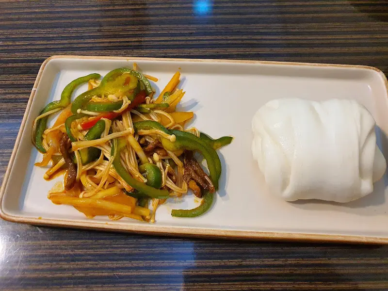 꽃빵과 고추잡채