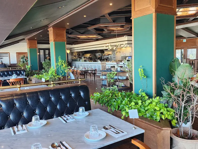 레스토랑 내부 인테리어