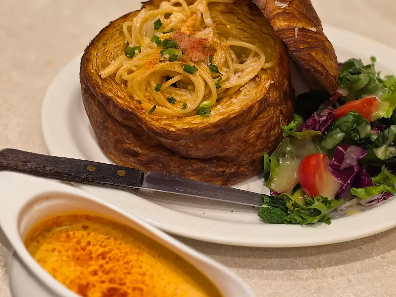 몽블랑 크림 파스타와 샐러드