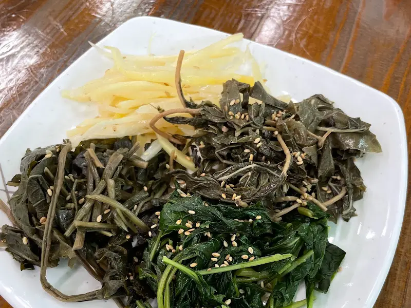 다채로운 나물 반찬 클로즈업