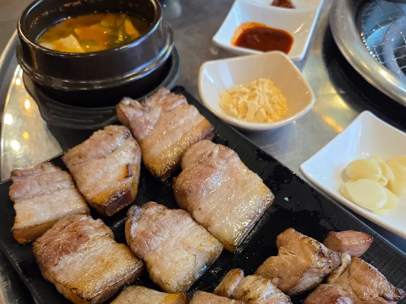 다양한 곁들임 메뉴