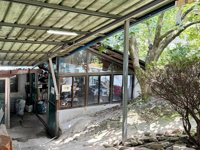 식당 외부 전경