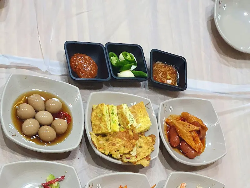 다양한 곁들임 찬