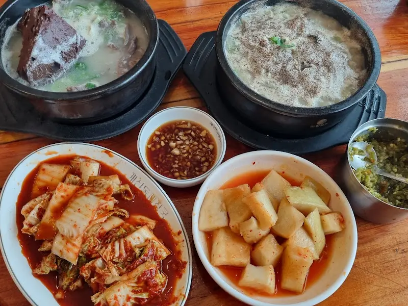 해장국과 내장탕