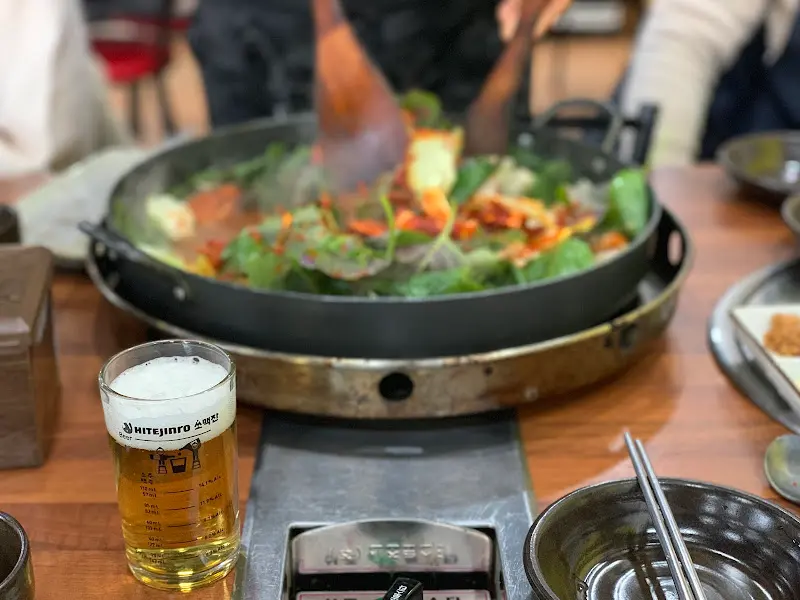 닭갈비가 익어가는 모습